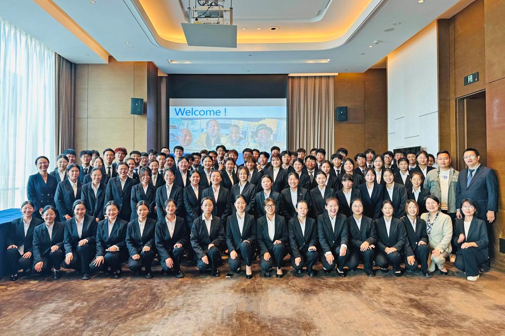 希尔顿酒店管理学院2023级新生赴校企合作酒店开展专业参观认知实习 开启酒店管理之旅的第一步